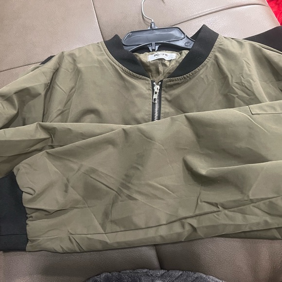 Zeagoo bomber jacket - Picture 4 of 4